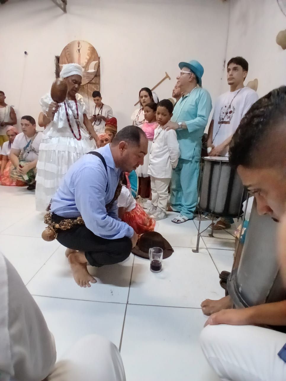 Mesa de consagração é toque festivo.