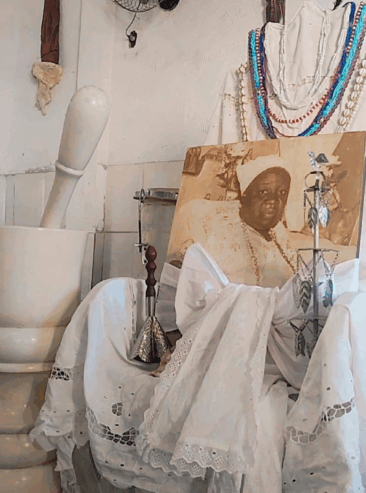 Ilê funfun Àṣẹ Ceceji